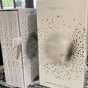 Authentic limited addition pallet